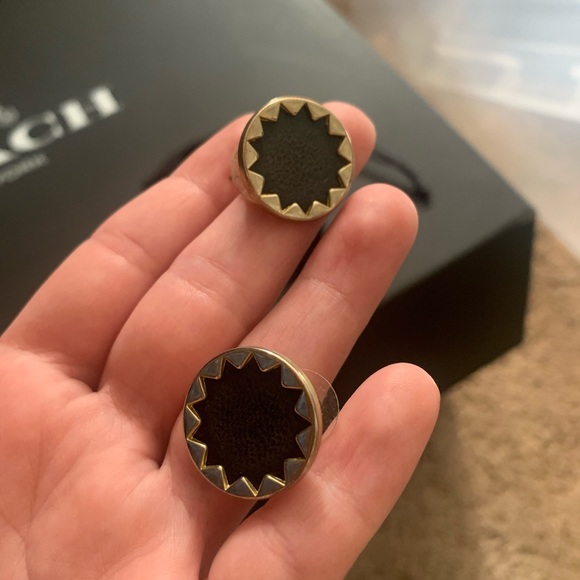 House of Harlow earrings - Picture 2 of 4